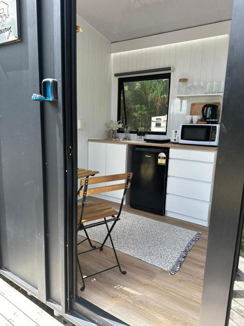 The Dacious By Tiny Away - Accommodation Cooktown 2