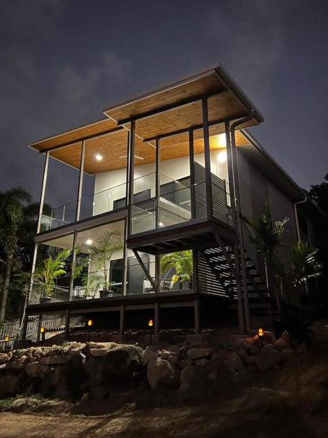 The Frangipani Suite - One Bedroom Apartment In Cooktown - Accommodation Cooktown 3