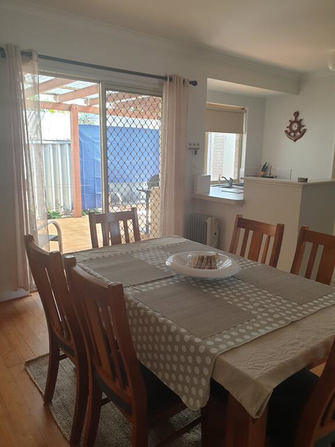 Beachside Retreat 2 - Accommodation Cooktown 1