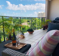 Beautiful spacious city apartment with views out to the Arafura Sea - Accommodation Cooktown