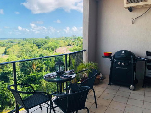 Beautiful Spacious City Apartment With Views Out To The Arafura Sea - Accommodation Cooktown 1