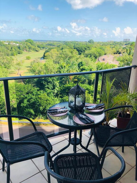 Beautiful Spacious City Apartment With Views Out To The Arafura Sea - Accommodation Cooktown 3