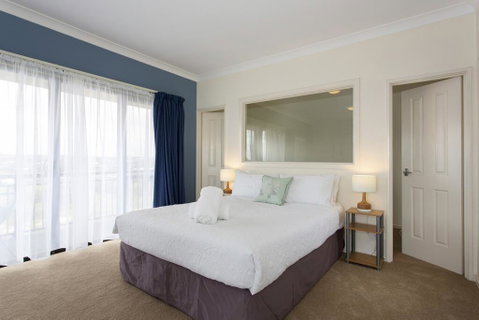 Bella Vista Townhouse With Views - Accommodation Cooktown 1