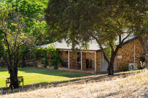 Blickinstal Barossa Valley Retreat - Accommodation Cooktown 3