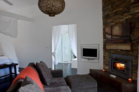 Blue Cliffs Retreat - Accommodation Cooktown 1