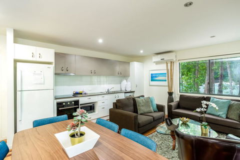 Bluewater 1 - Rainbow Shores, Amazing Location, Easy Walk To Beach, Pool, Aircon, Outdoor Spa - Accommodation Cooktown 0