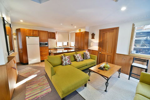 Bollygums - Accommodation Cooktown 3