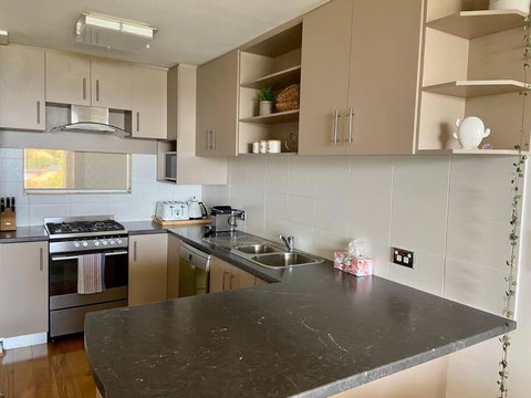 The Swan - Park & River Views Next To Perth Zoo - Accommodation Cooktown 3