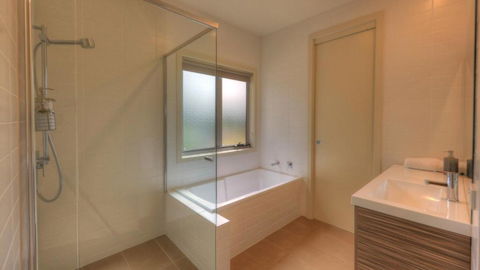 Tides Reach - Accommodation Cooktown 2