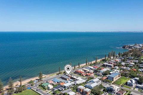 Waterfront Bliss In Margate - 30 Min From Brisbane - Accommodation Cooktown 3
