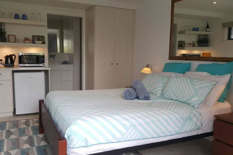 Woolloongabba, Comfortable, Modern, Private Studio - Accommodation Cooktown 0