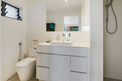 Woolloongabba, Comfortable, Modern, Private Studio - Accommodation Cooktown 1