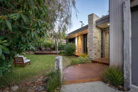 Woody Nook I Private Properties - Accommodation Cooktown 1