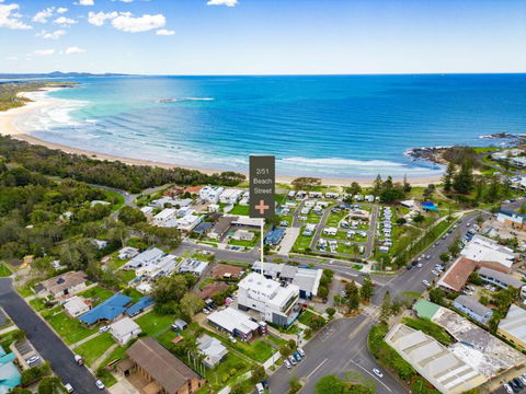 Woolgoolga Executive Apartment - Accommodation Cooktown 0