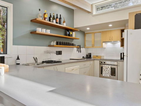 WooliHut - Accommodation Cooktown 3