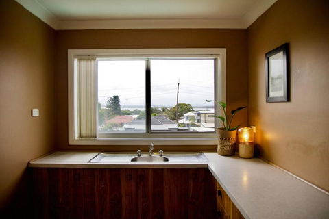 Woolooware Beach House - Accommodation Cooktown 1