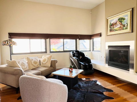 Yarra Valley Serenity House In Golf Course Resort - Accommodation Cooktown 0