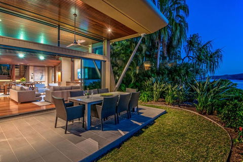 Yacht Club Villas On Hamilton Island By HIHA - Accommodation Cooktown 3