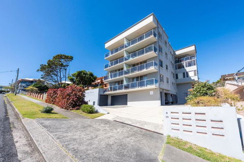 Yamba Towers 1 - LJHooker Yamba - Accommodation Cooktown 1