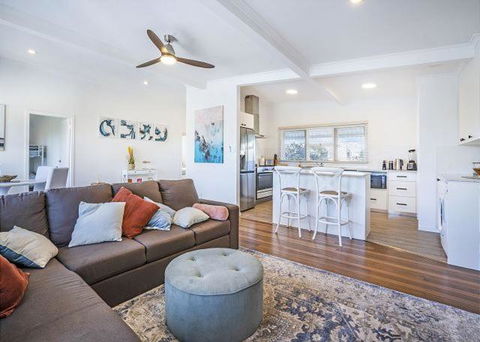 Yaringa -13 Seaview Street SWR- Full Linen Provided - Accommodation Cooktown 0