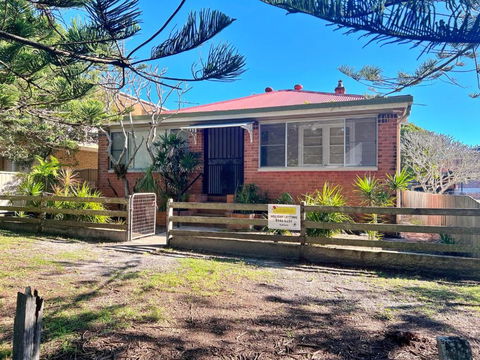 Yia Yias Place - Bring Your Own Linen. - Accommodation Cooktown 0