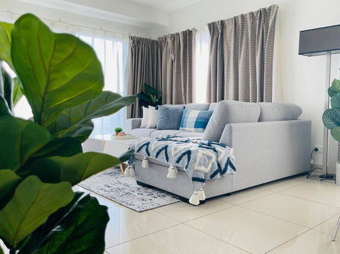 ZEN OCEAN BLISS - Cozy 2-BR/2-BA Sea View Retreat - Accommodation Cooktown 3