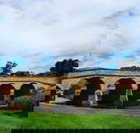 Tasmania 6 Day 'Tour in Circle' - Accommodation Cooktown