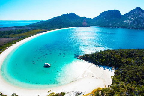 Wineglass Bay Private Charter Service - Accommodation Cooktown 2