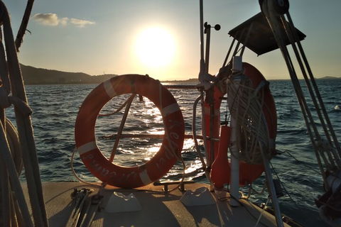 Townsville Small Group Early Morning Sailing Cruise Boat Tour Charter Hire - Accommodation Cooktown 0