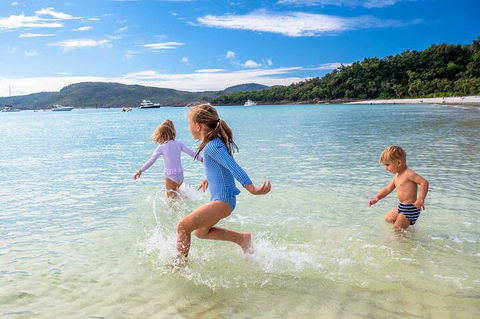 Whitehaven Beach And Daydream Island Cruise - Accommodation Cooktown 3