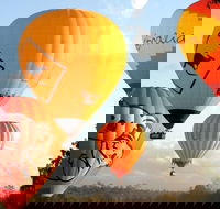 Natural Bridge  Springbrook Waterfalls Tour  Hot Air Balloon with Breakfast - Accommodation Cooktown