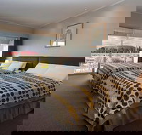 3-Day Uluru-Kata Tjuta and Kings Canyon 4WD Small-Group Eco-Tour from Alice Springs - Accommodation Cooktown