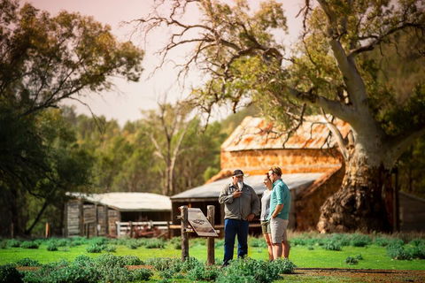 Yura Udnyu - Our Culture, Your Culture (Aboriginal Cultural Walk) - Accommodation Cooktown 0